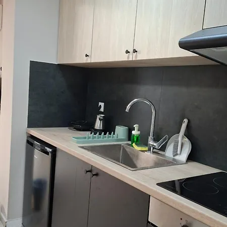 Elite * Ακράτα