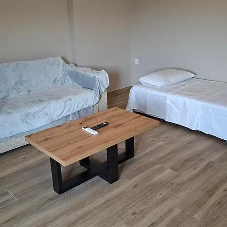 Elite * Ακράτα