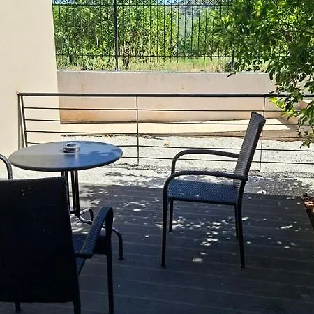 Elite * Ακράτα