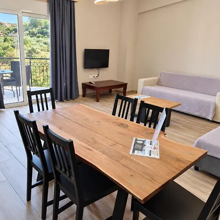 Elite Appartement Akráta